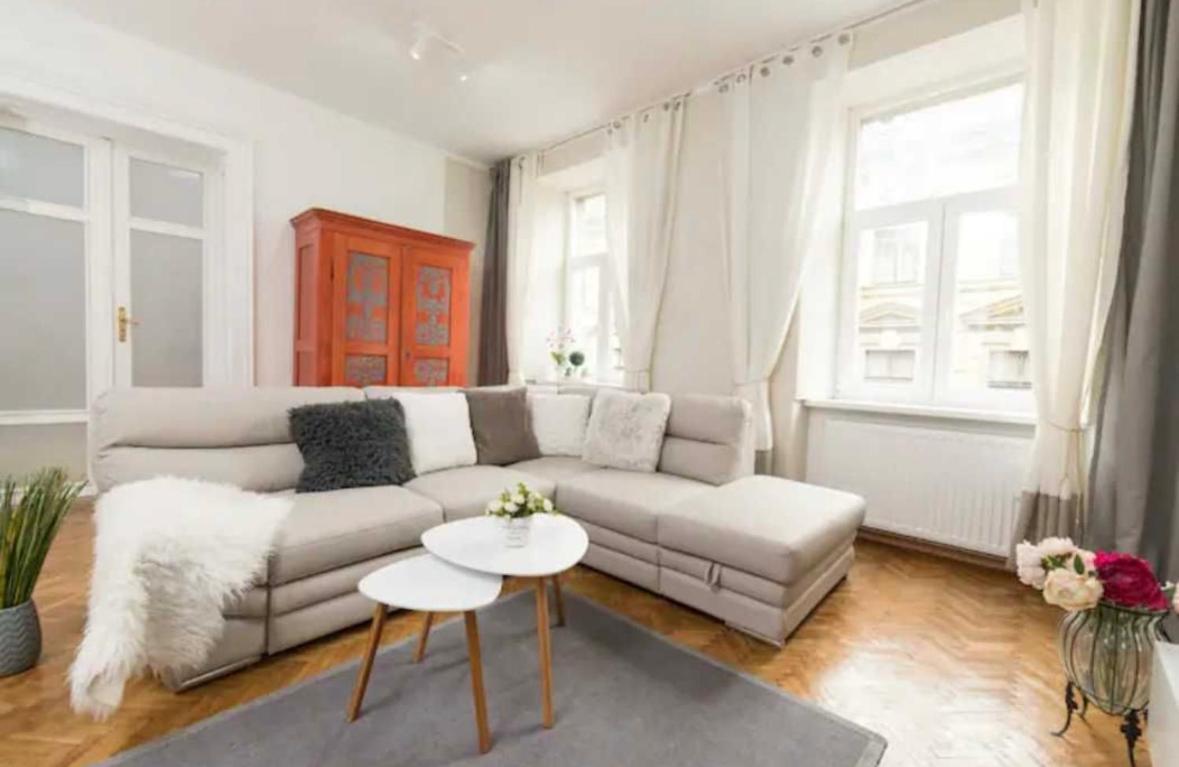 Charming Apartament City Center Timisoara Luaran gambar